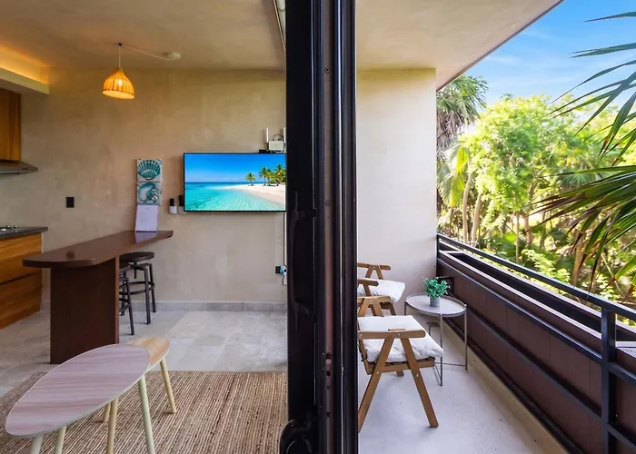 Across From The With 2 Pools & Jungle Vibes *